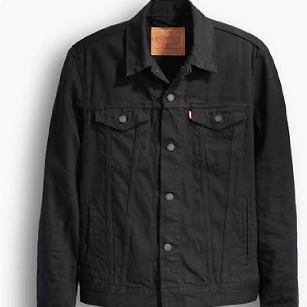 Levi’s trucker denim jacket